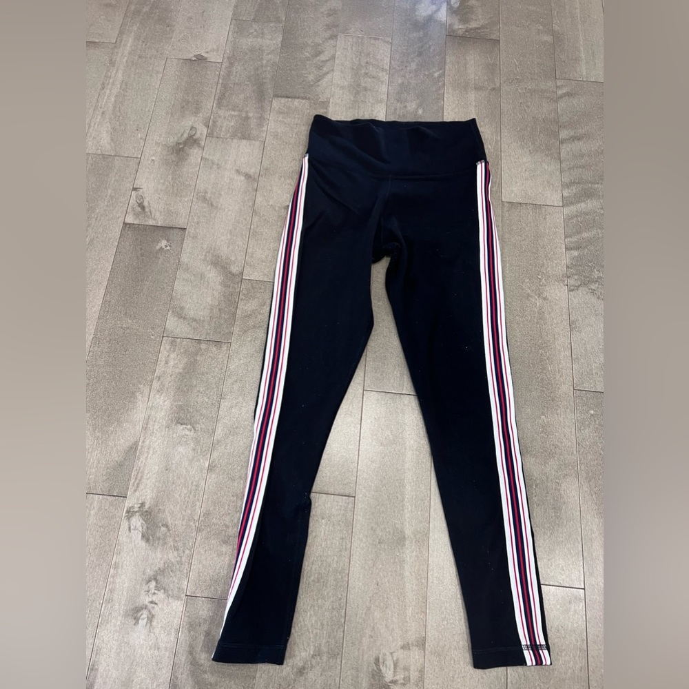 Aritzia TNA leggings